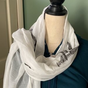 Eiffel tower theme scarf for women